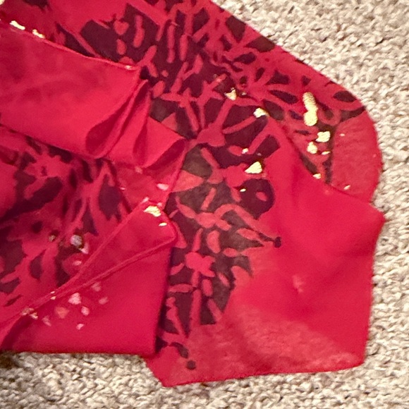 Red Floral Scarf - Picture 5 of 5